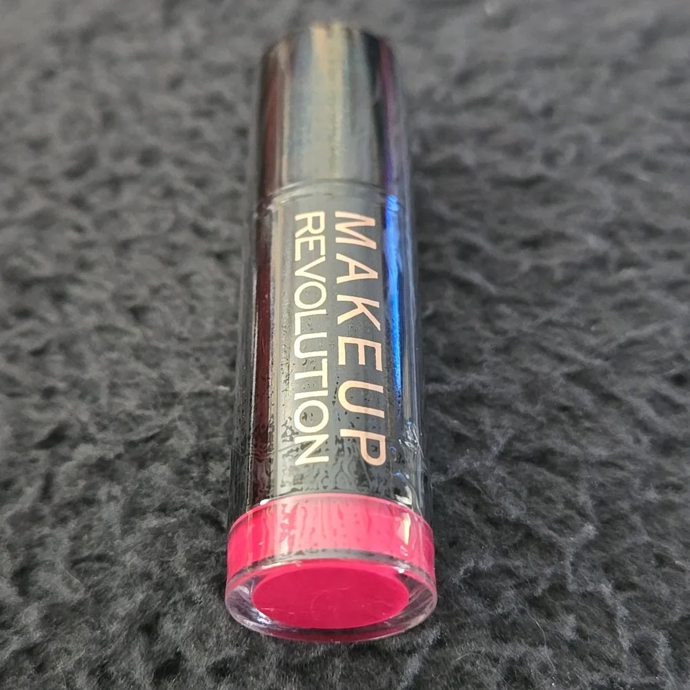 Makeup Revolution Lipstick Dazzle